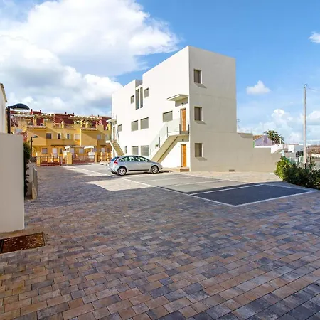 Appartement In With 3 Bedrooms, Wifi&outdoor Swimming Pool *